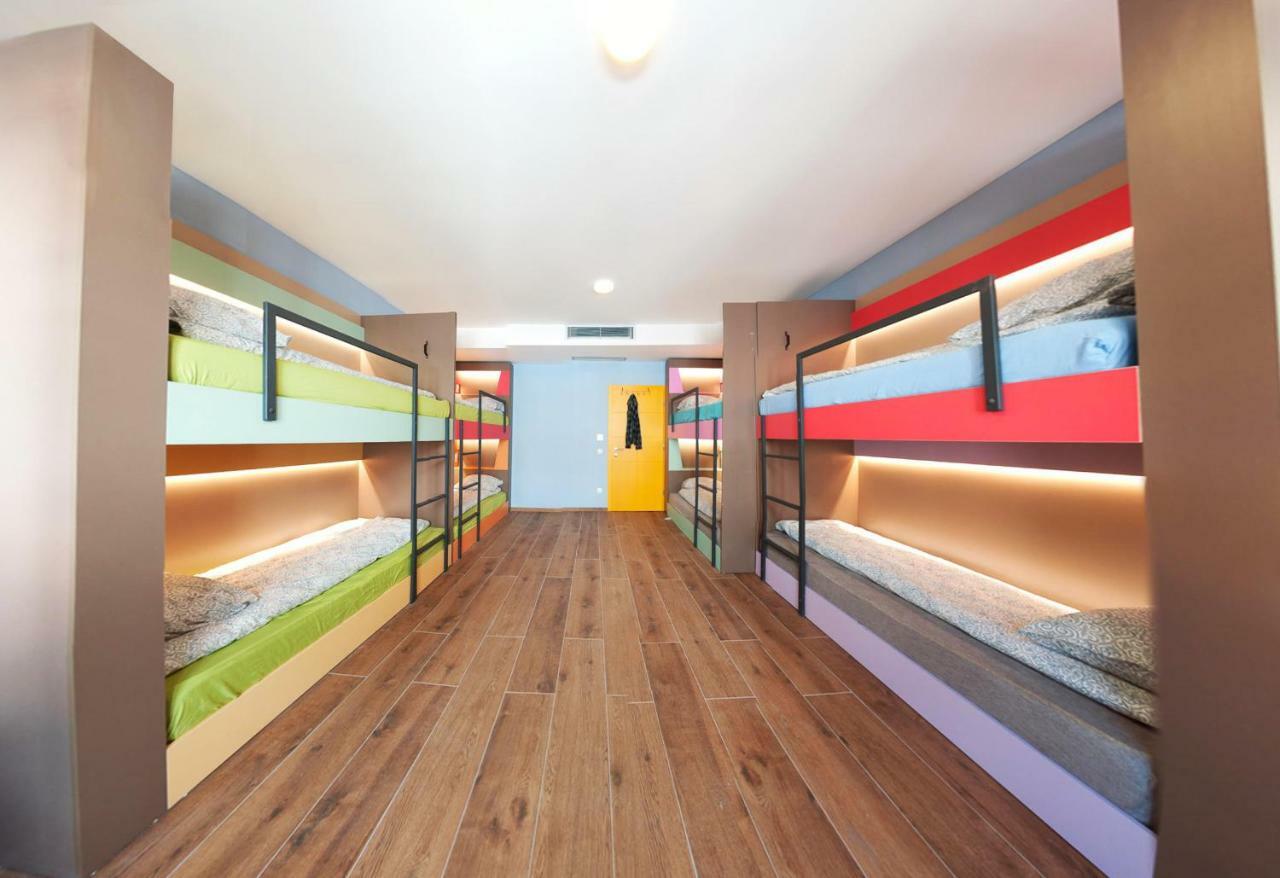Ura Hostel プリズレン エクステリア 写真